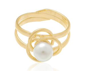 GOLD RING WITH PEARL