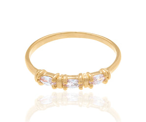 GOLD RING WITH ZIRCONIA