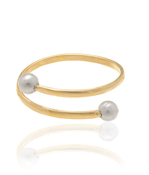 GOLD RING WITH PEARL