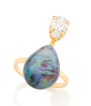GOLD RING WITH PEARL AND ZIRCONIA