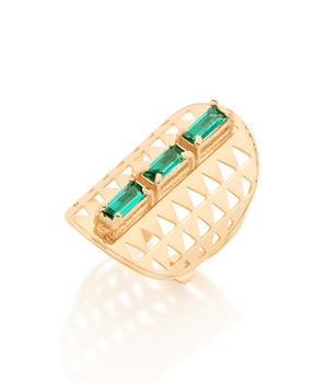 GOLD RING WITH CRYSTAL