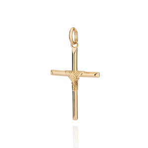 GOLD DETAILED CROSS PENDANT