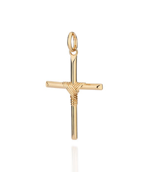 GOLD DETAILED CROSS PENDANT