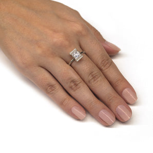 RHODIUM PLATED RING WITH ZIRCONIA