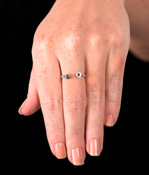 RHODIUM PLATED RING WITH ZIRCONIA