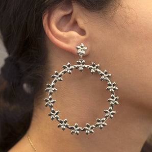 RHODIUM PLATED EARRING