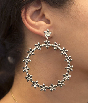 RHODIUM PLATED EARRING