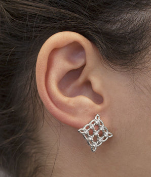 RHODIUM PLATED EARRING WITH ZIR