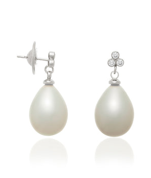 RHODIUM PLATED EARRING WITH PEARL AND ZIRCONIA