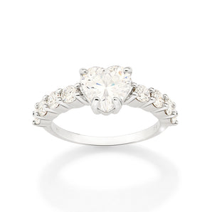PLATINUM SHINNING LOVE SOLITAIRE RING
