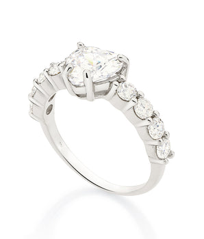 PLATINUM SHINNING LOVE SOLITAIRE RING