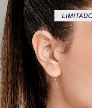 PLATINUM TRIANGLE EAR CLIMBER