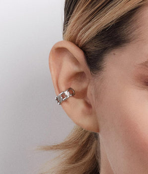 PLATINUM CHAIN EAR CUFF