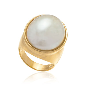 GOLD RING WITH PEARL
