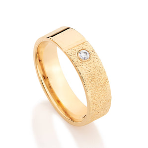 GOLD RING WITH ZIRCONIA