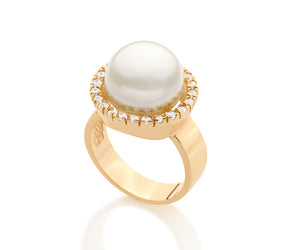 GOLD RING WITH PEARL AND ZIRCONIA