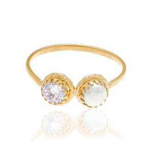 GOLD RING WITH PEARL AND ZIRCONIA