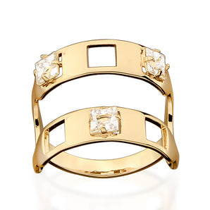 GOLD RING WITH CRYSTAL