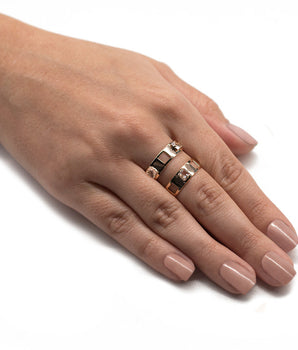 GOLD RING WITH CRYSTAL