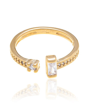GOLD RING WITH ZIRCONIA