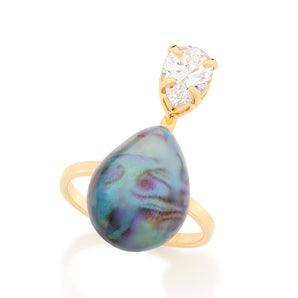 GOLD RING WITH PEARL AND ZIRCONIA