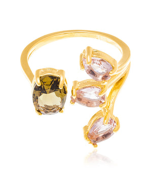 GOLD RING WITH CRYSTAL