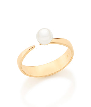 GOLD RING WITH PEARL