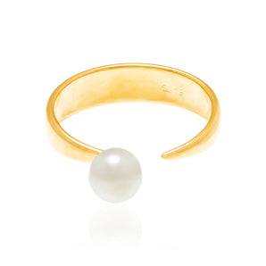 GOLD RING WITH PEARL