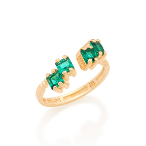 GOLD RING WITH CRYSTAL
