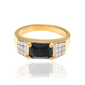 GOLD RING WITH CRYSTAL
