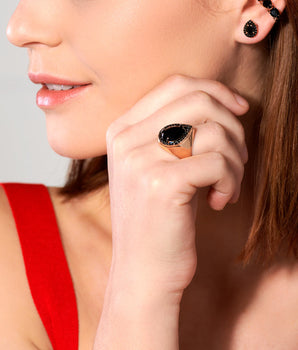 GOLD RING WITH CRYSTAL AND ZIRCONIA