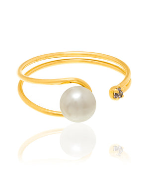 GOLD RING WITH PEARL AND ZIRCONIA