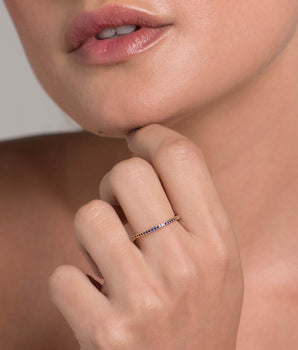 GOLD STUDDED SKINNY RING IN BLUE