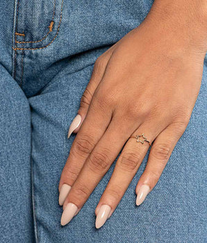 GOLD STAR SKINNY RING