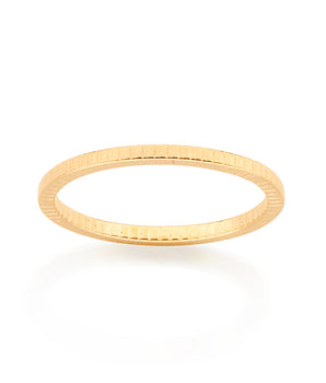 GOLD LINE TEXTURED SKINNY RING