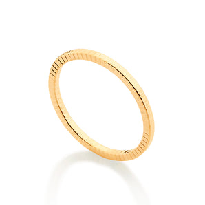 GOLD LINE TEXTURED SKINNY RING