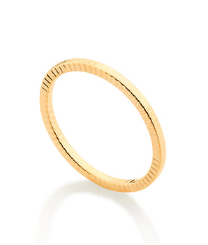 GOLD LINE TEXTURED SKINNY RING