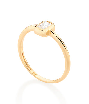 GOLD SMALL PIECE OF LOVE SOLITAIRE RING IN WHITE
