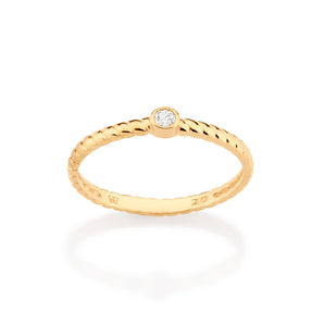 GOLD TWISTED POINT OF LIGHT SKINNY RING