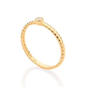 GOLD TWISTED POINT OF LIGHT SKINNY RING