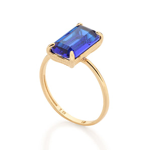 GOLD COLORED GLASS SOLITAIRE RING