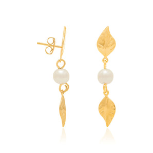 GOLD KID'S EARRING WITH PEARL