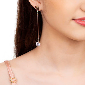 GOLD POINT OF LIGHT LONG EARRING