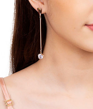 GOLD POINT OF LIGHT LONG EARRING