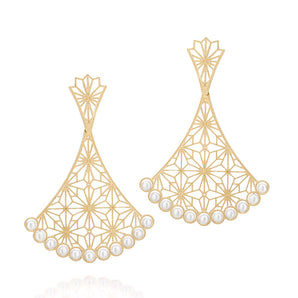 GOLD EARRING WITH PEARL