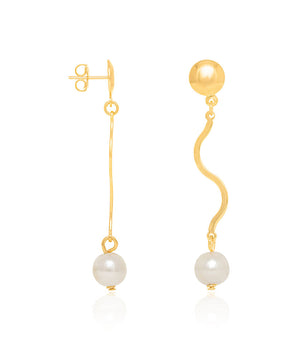 GOLD EARRING WITH PEARL