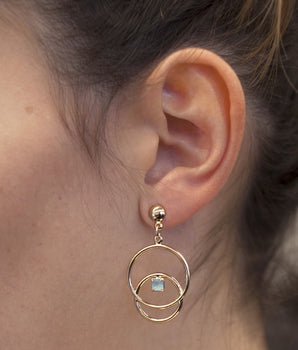 GOLD EARRING WITH CRYSTAL