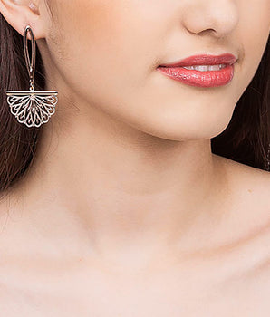 GOLD EARRING