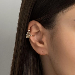 GOLD DELICATE BUTTERFLY EAR CUFF