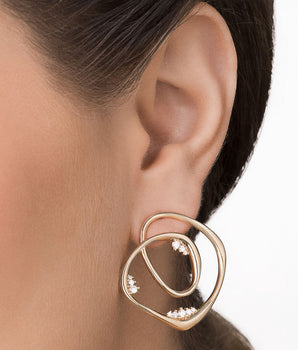GOLD INNER ROSE EARRINGS